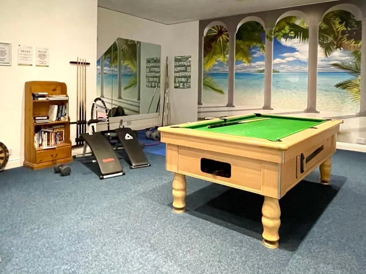 Modern Family Apartment Free Parking And Gym By Beach Bournemouth
