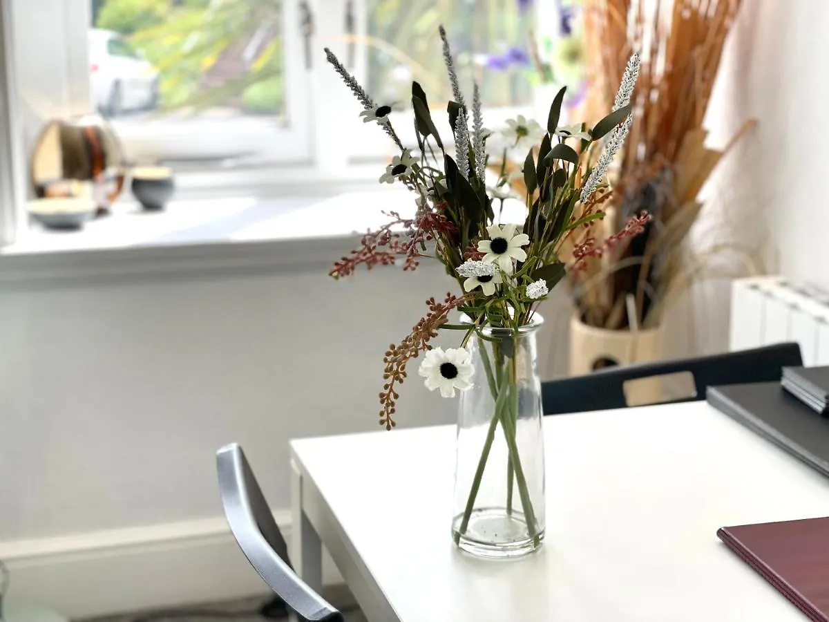 Modern Family Apartment Free Parking And Gym By Beach Bournemouth