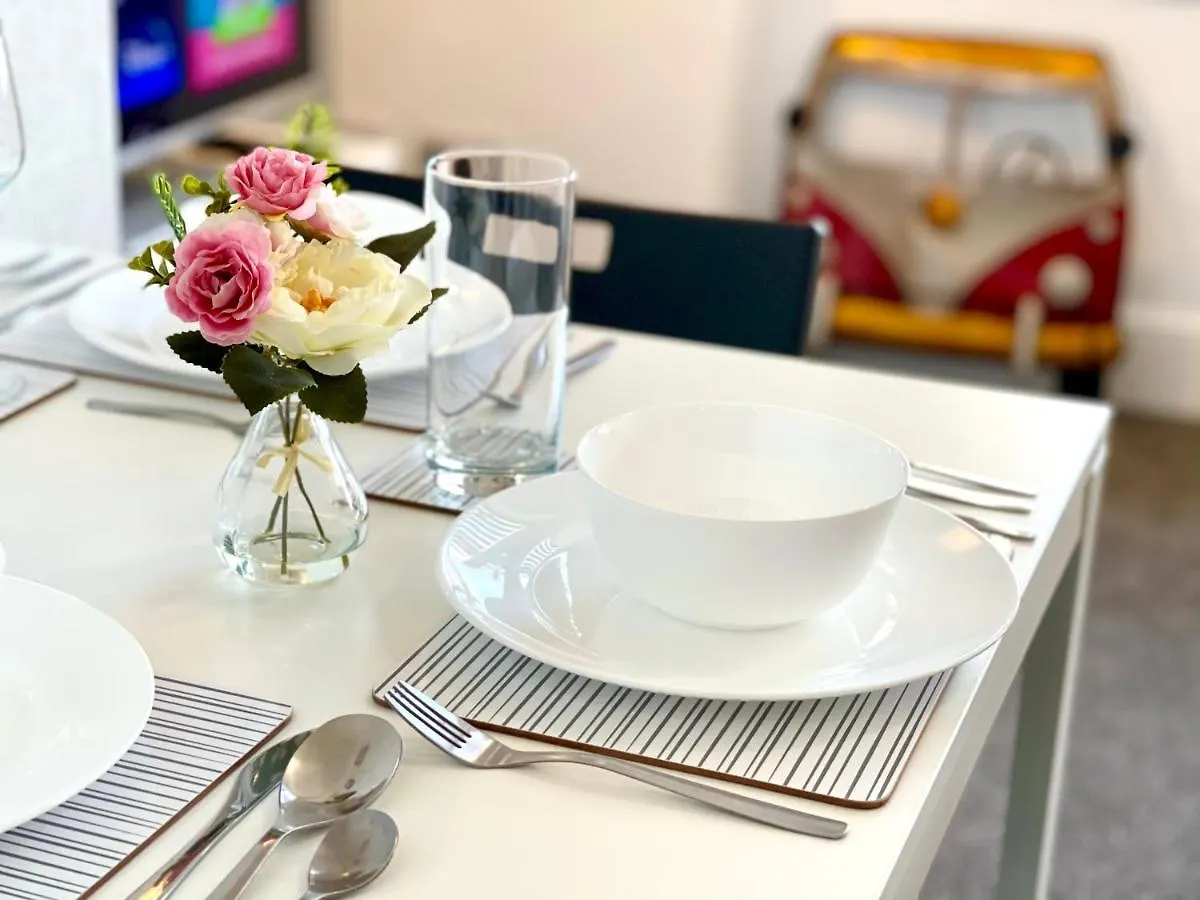 Modern Family Apartment Free Parking And Gym By Beach Bournemouth
