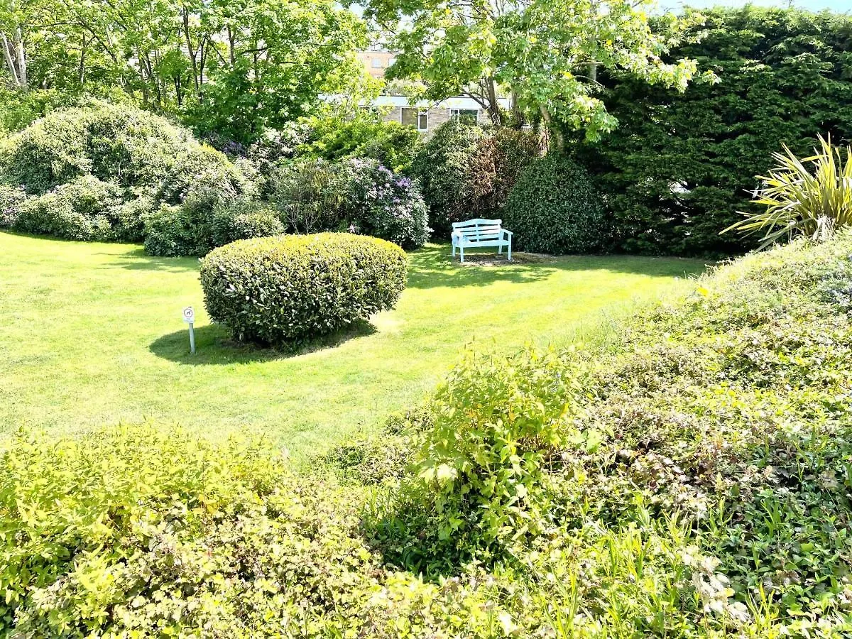 Modern Family Apartment Free Parking And Gym By Beach Bournemouth 0*,  United Kingdom