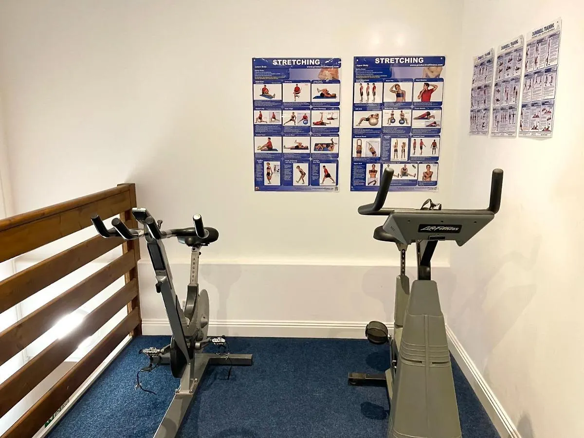 Modern Family Apartment Free Parking And Gym By Beach Bournemouth
