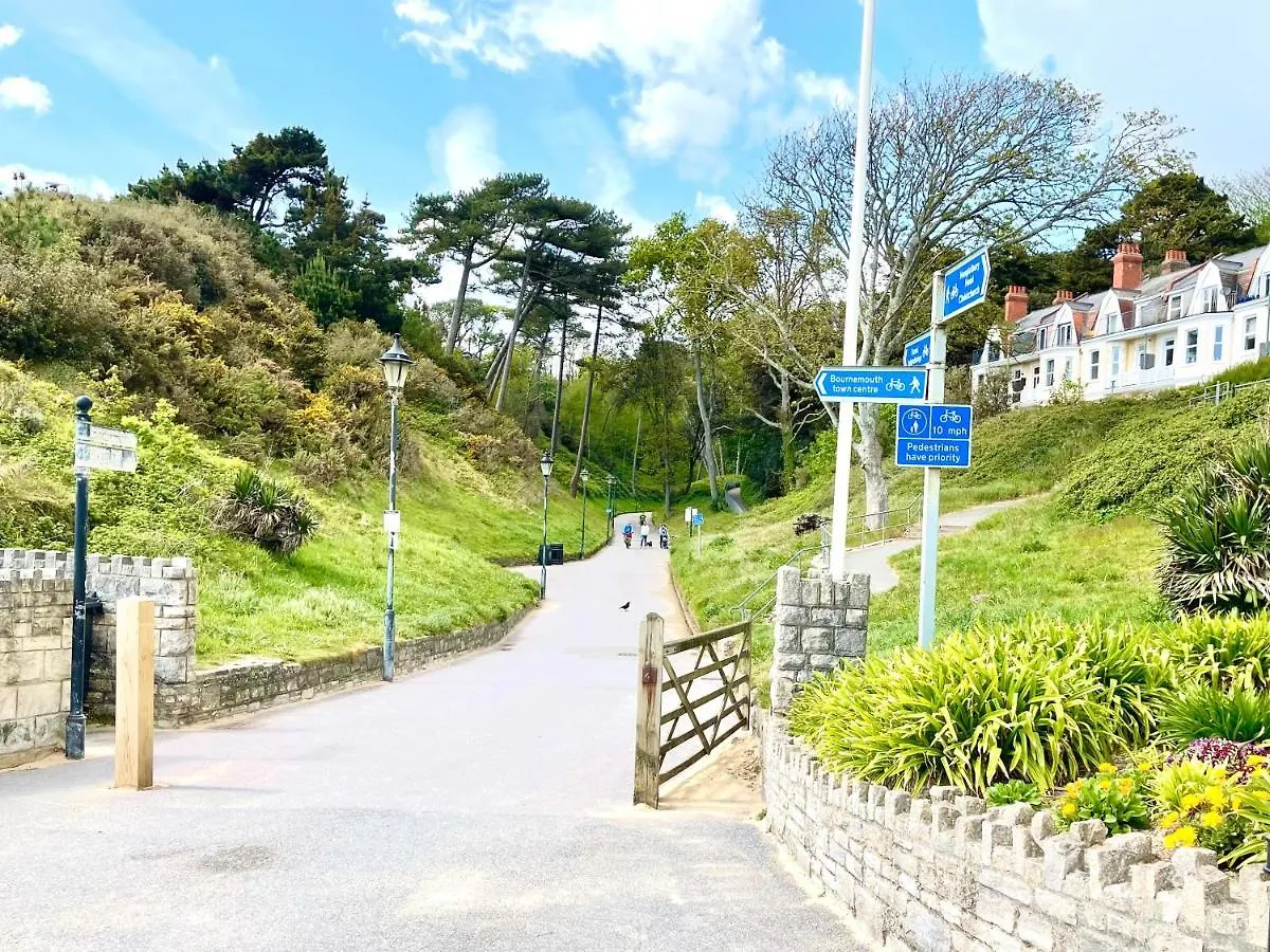 Modern Family Apartment Free Parking And Gym By Beach Bournemouth